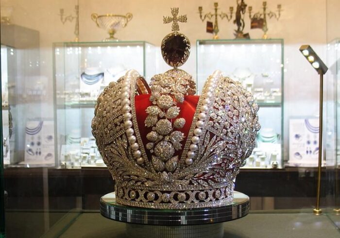 Большая императорская корона в Алмазном фонде от Экскурсионного бюро "Captour"