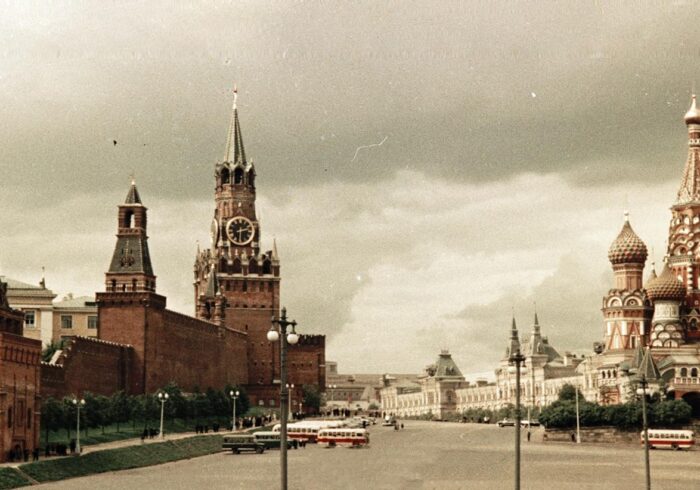 Фото советской Москвы на тематической экскурсии от компании "Captour"