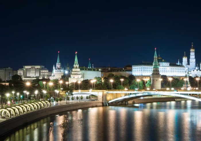 Ночная Москва на ночной обзорной экскурсии по Москве от Экскурсионного бюро "Captour"