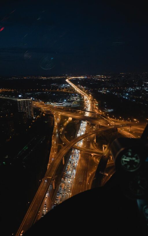 Фото ночной Москвы из вертолёта в полете от компании "Captour"