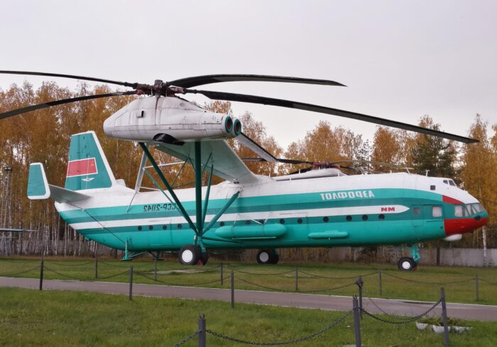 Самолет-вертолет в Центральном Музее ВВС РФ на вертолетной прогулке от экскурсионного бюро "Captour"