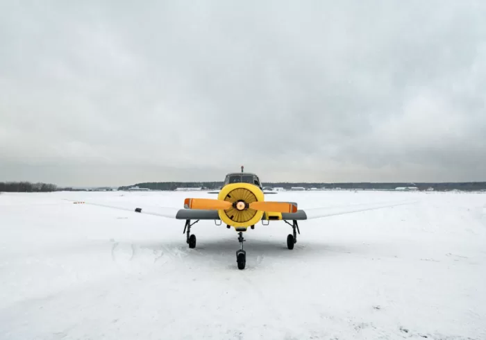 Зимнее фото самолёта Як-18Т
