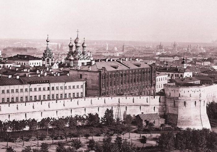 Старое фото Китайгородской стены на экскурсии "Москва Ивана Грозного" от Экскурсионного бюро "Captour"