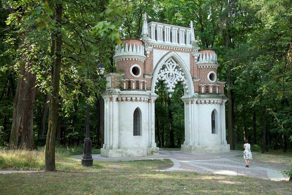 Ворота в парк Царицыно