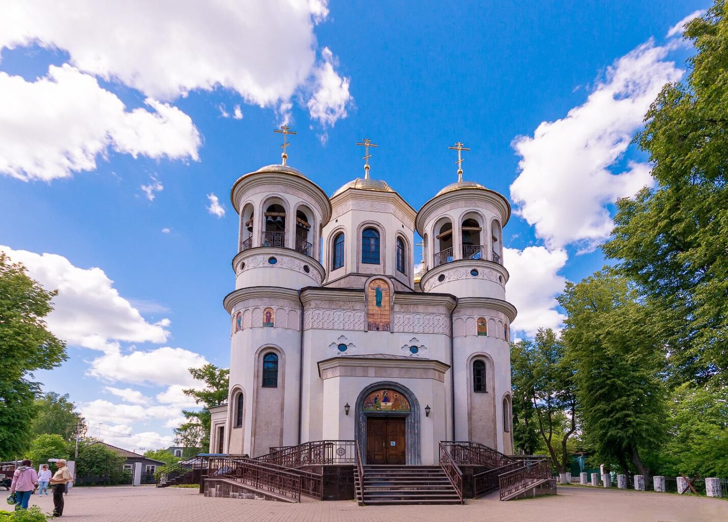 Собор в Звенигороде на вертолетной прогулке от компании "Captour"