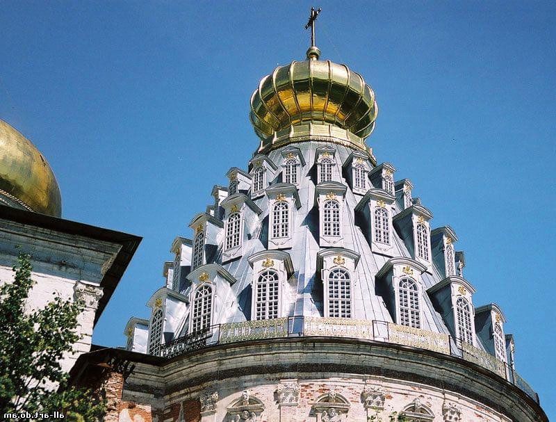 Купола Воскресенского собора на вертолетном туре от экскурсионного бюро "Captour"