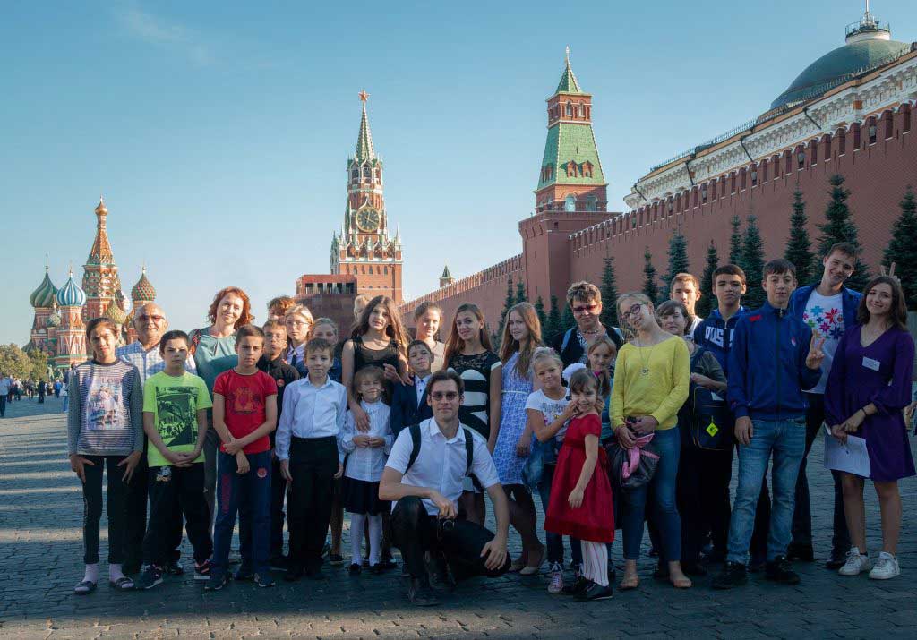 Групповое фото с обзорной экскурсии по Москве