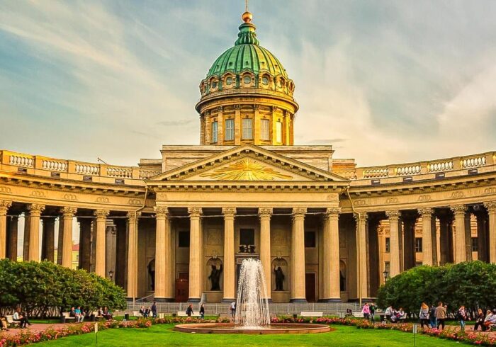 Фотография Казанского собора летом с экскурсии "Captour"