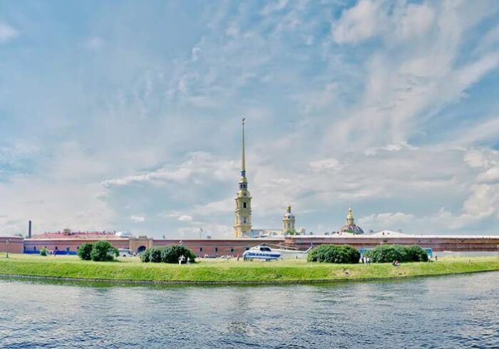 Панорама Петропавловской крепости на экскурсии от Экскурсионного бюро "Captour"