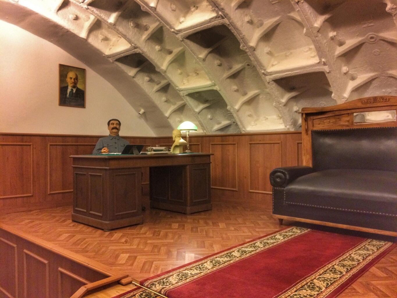 Кабинет Сталина в Бункере-42 на Таганке на экскурсии от Экскурсионного бюро "Captour"