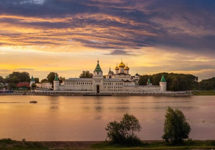 Панорама Костромы на туре от Экскурсионного бюро "Captour"