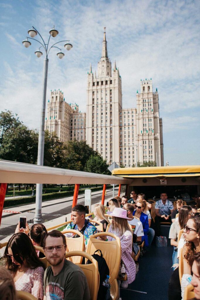 Фотография из двухэтажного автобуса на экскурсии в Москве