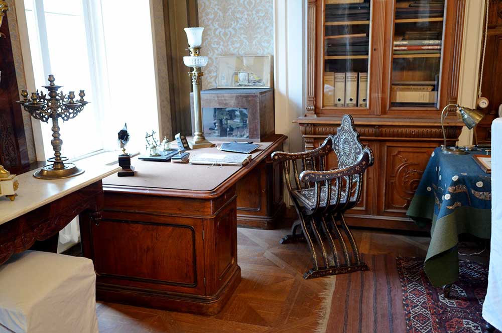 Письменная комната Станиславского на экскурсии