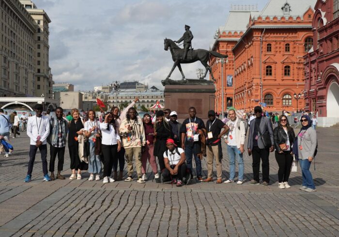 Делегация из Африки на экскурсии в Москве